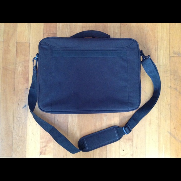 TARGUS Black Canvas Laptop Case Zippered Briefcase Messenger Bag 17 X 12 - Picture 1 of 13